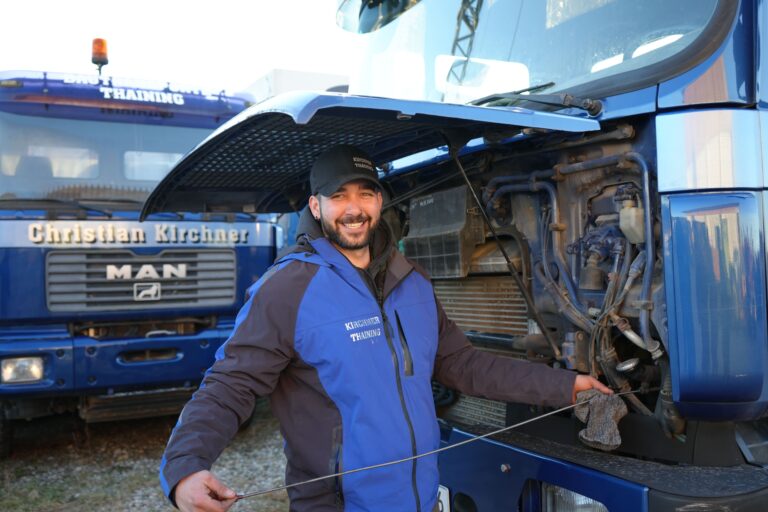 Mitarbeiter der Baustoffe Thaining Kirchner GmbH