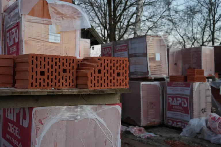Baustoffhandel Thaining: Lager und Sortiment für Bauprojekte