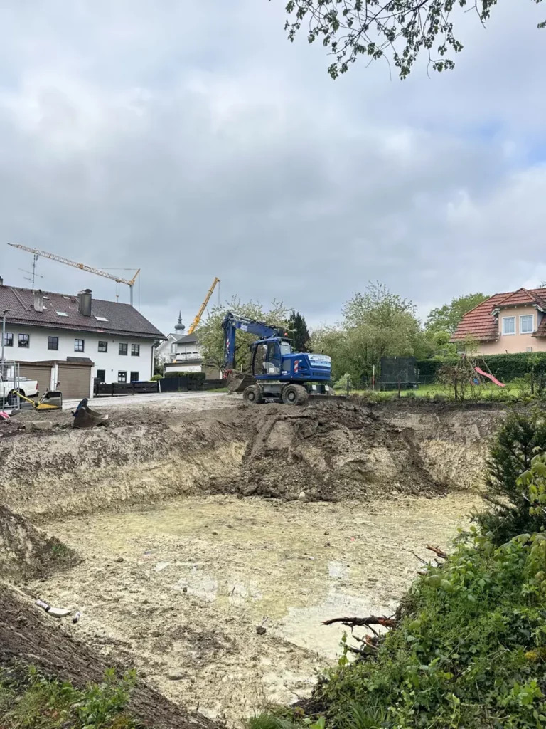 Tiefbauarbeiten und Baugrube bei Landsberg am Lech